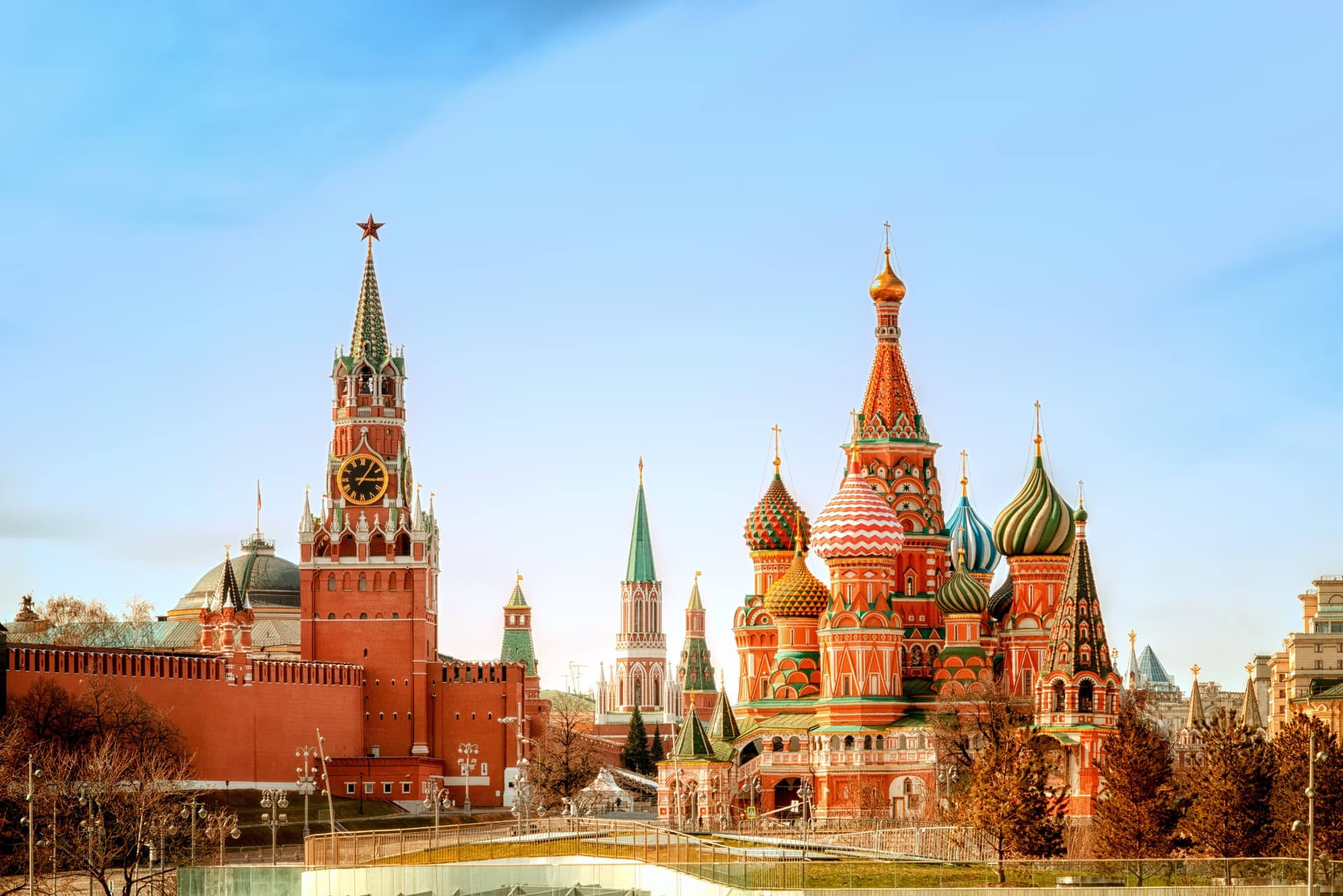 moscow kremlin basil cathedral red square